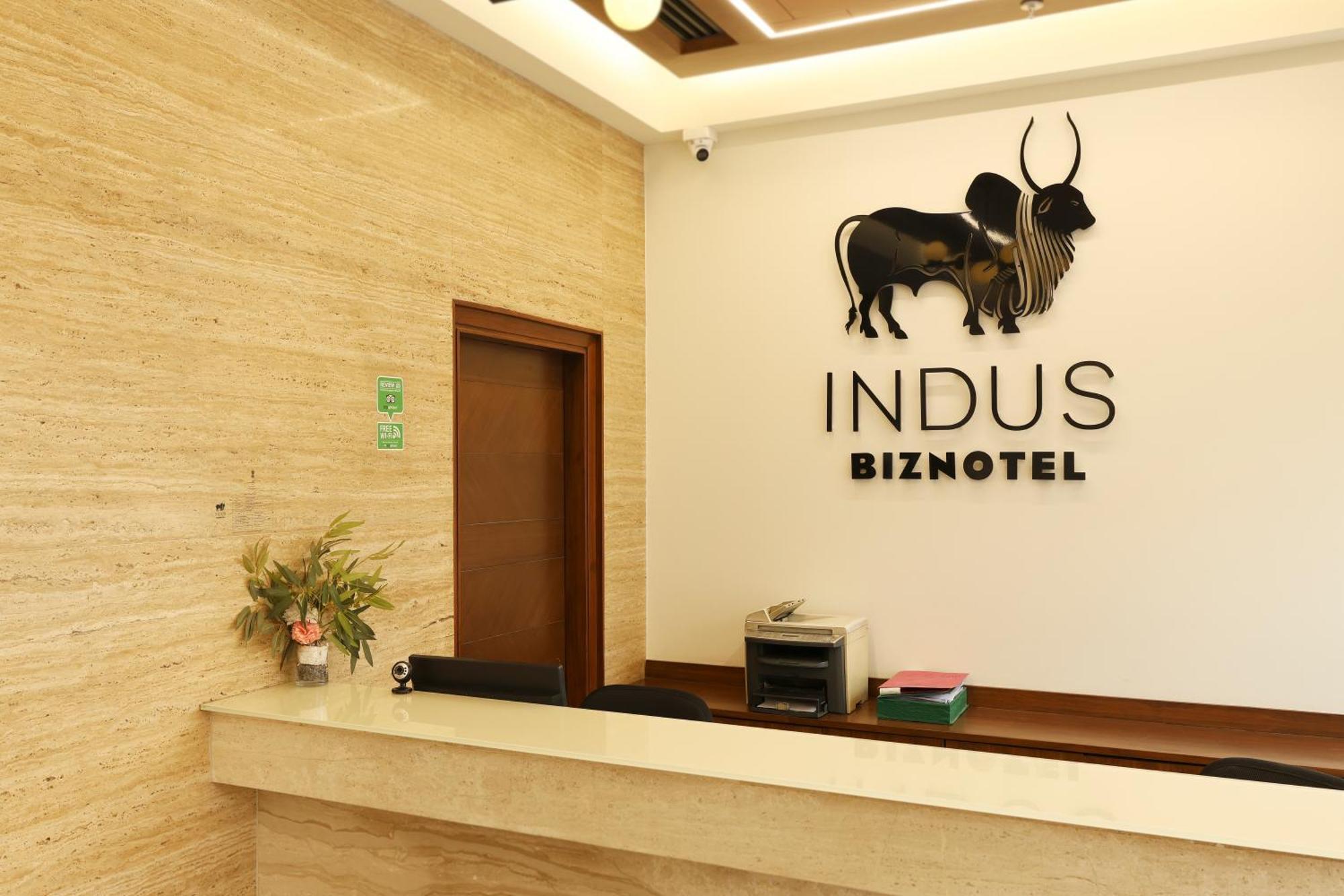 Indus Biznotel Nueva Delhi Exterior foto